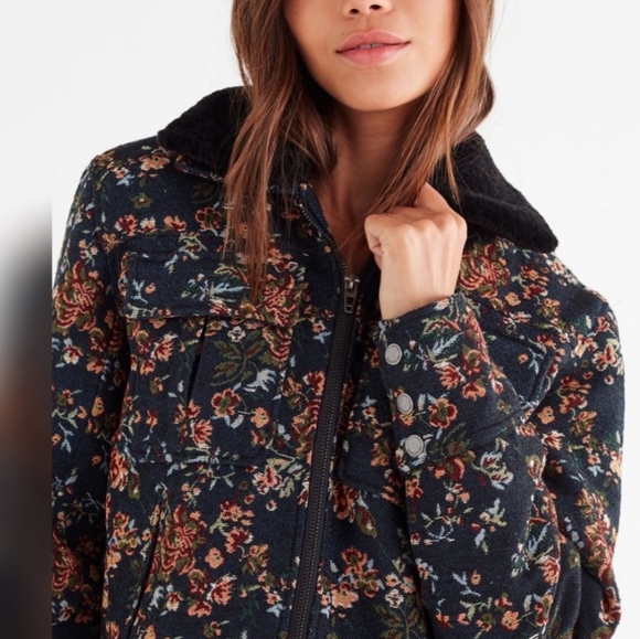Urban Outfitters BlancNYC tapestry quilted flight bomber jacket - Picture 6 of 15